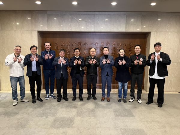还是赛事背