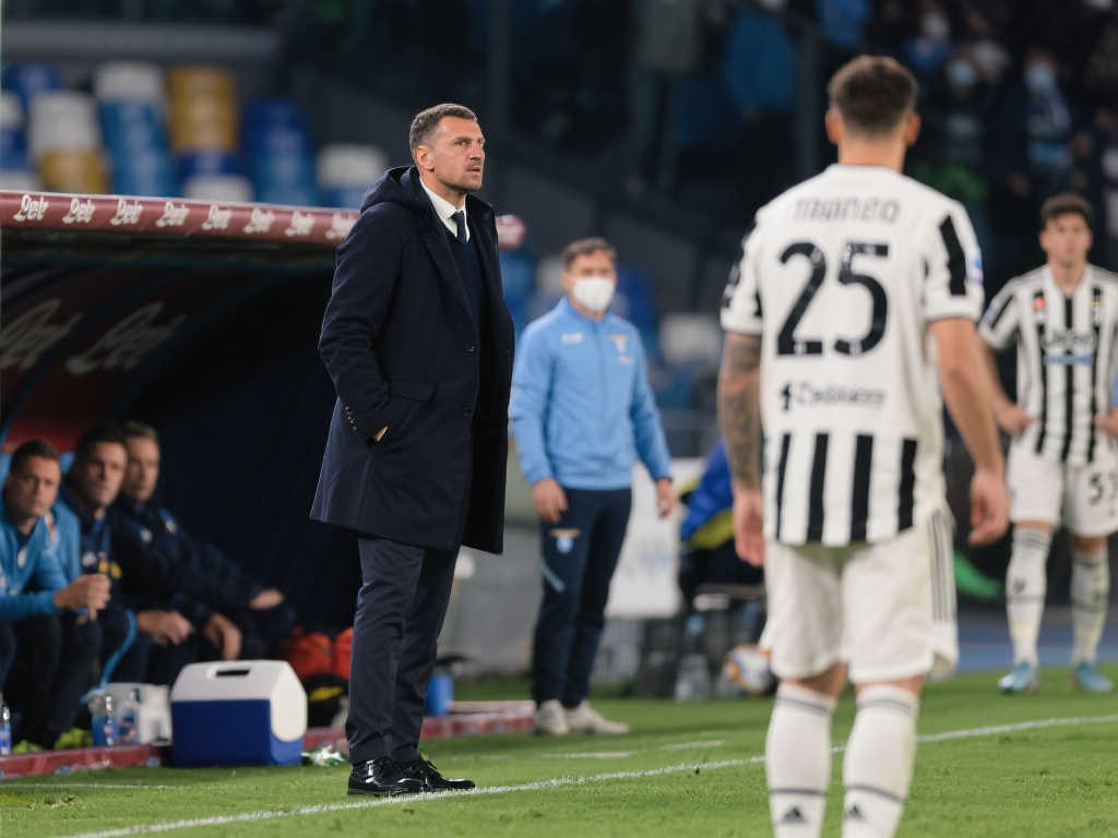 球的舆论焦 球的舆论焦